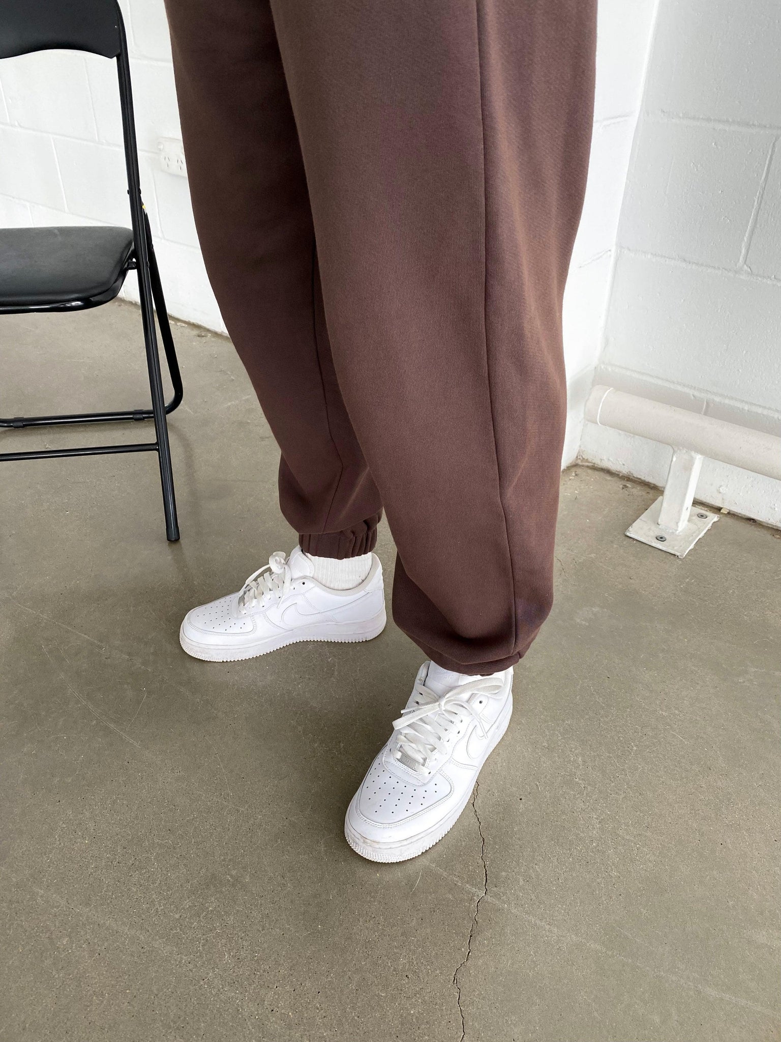 SWEATPANTS - BROWN